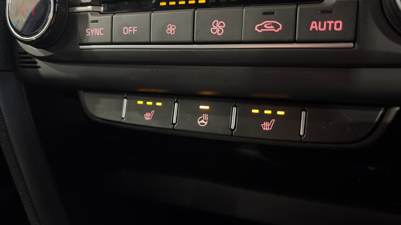 Kia Ceed 1.5T GDi ISG 138 GT-Line 5dr DCT Petrol Hatchback